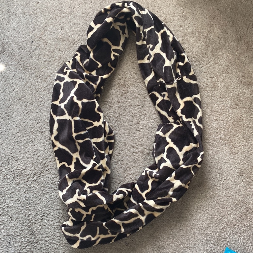 Nakimuli | Animal Print Infinity Scarf
